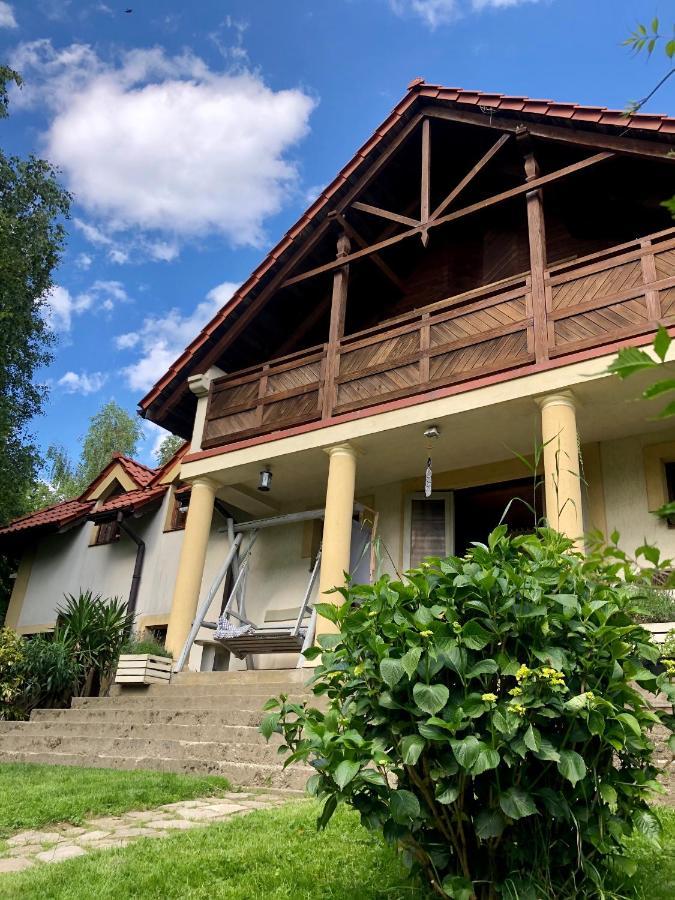 Modryna Ranczo Acomodação com café da manhã Krasiczyn Exterior foto